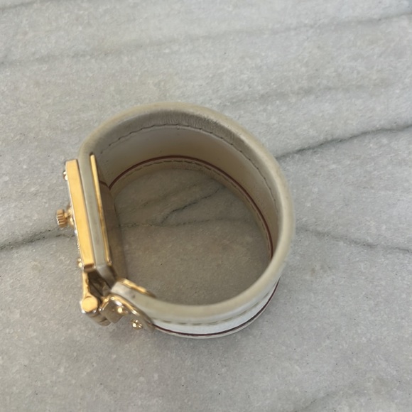 Louis Vuitton Vintage Cuff - Picture 3 of 9